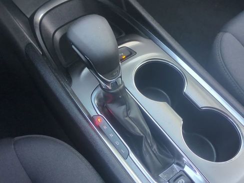 Used 2024 Chevrolet Malibu LT image 38