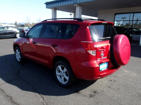 Used 2007 Toyota RAV4 LE image 3