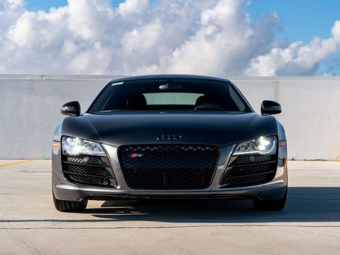 Used 2011 Audi R8 V10 image 7