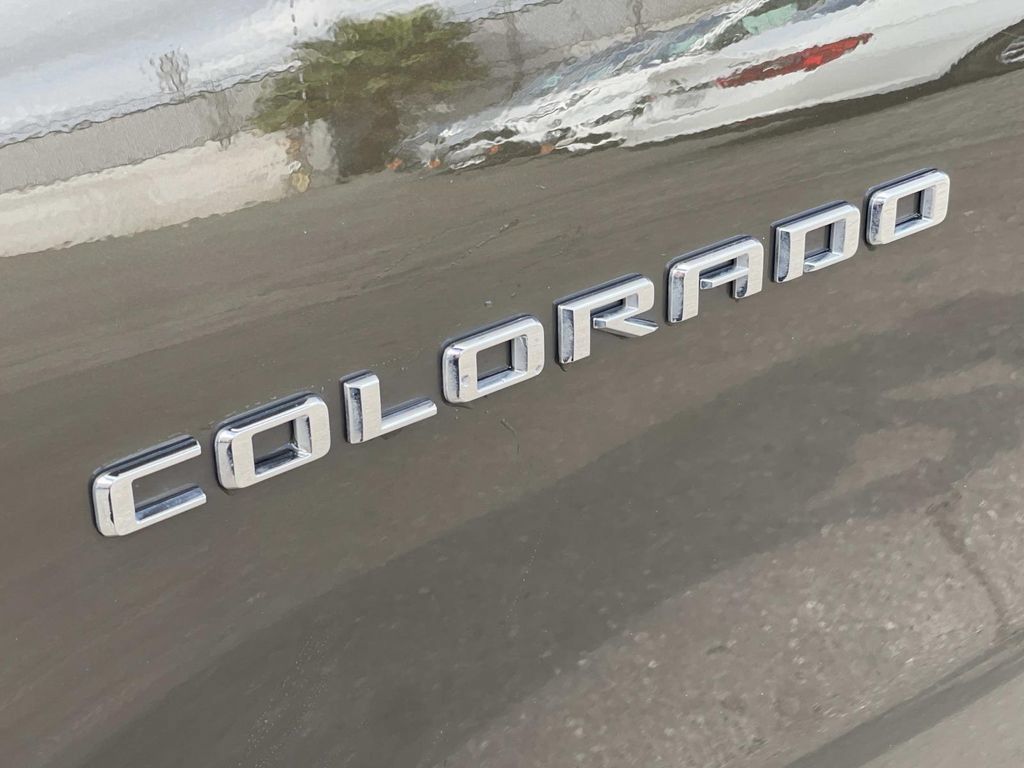Used 2024 Chevrolet Colorado W/T RWD image 6