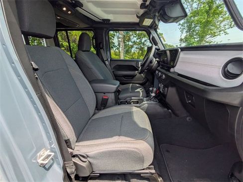 Used 2024 Jeep Wrangler Sport S image 36