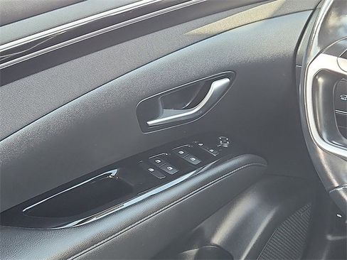 Certified 2022 Hyundai Tucson Limited w/ Cargo Package image 11