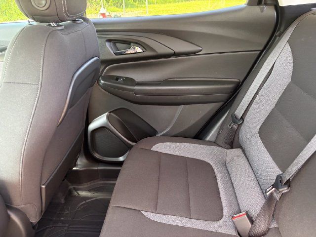 Used 2024 Chevrolet TrailBlazer LT w/ LT Cold Weather Package FWD image 38