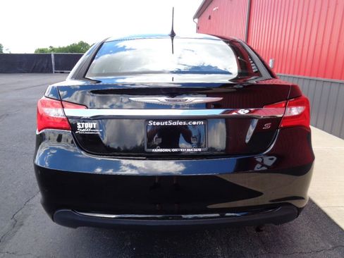Used 2013 Chrysler 200 Touring w/ S Exterior Appearance Pkg FWD image 6