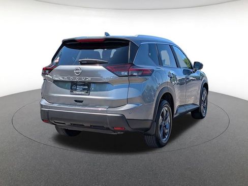 Used 2025 Nissan Rogue SV w/ SV Premium Package FWD image 5