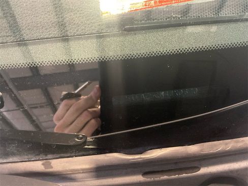 Used 2018 Toyota Tacoma TRD Sport image 28