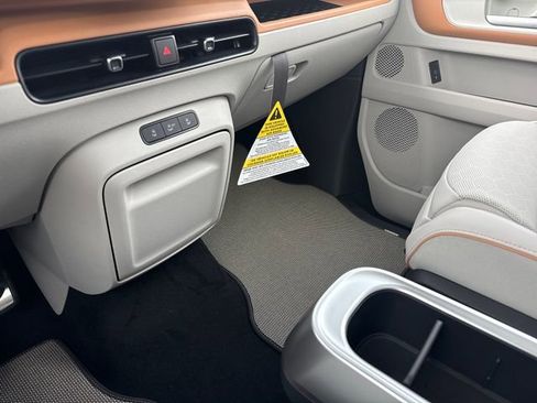 New 2025 Volkswagen ID. Buzz Pro S Plus image 29