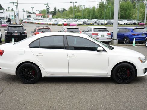 Used 2013 Volkswagen Jetta GLI Autobahn FWD image 6