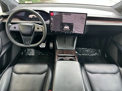 Used 2024 Tesla Model X image 15