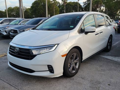 Used 2022 Honda Odyssey EX image 2