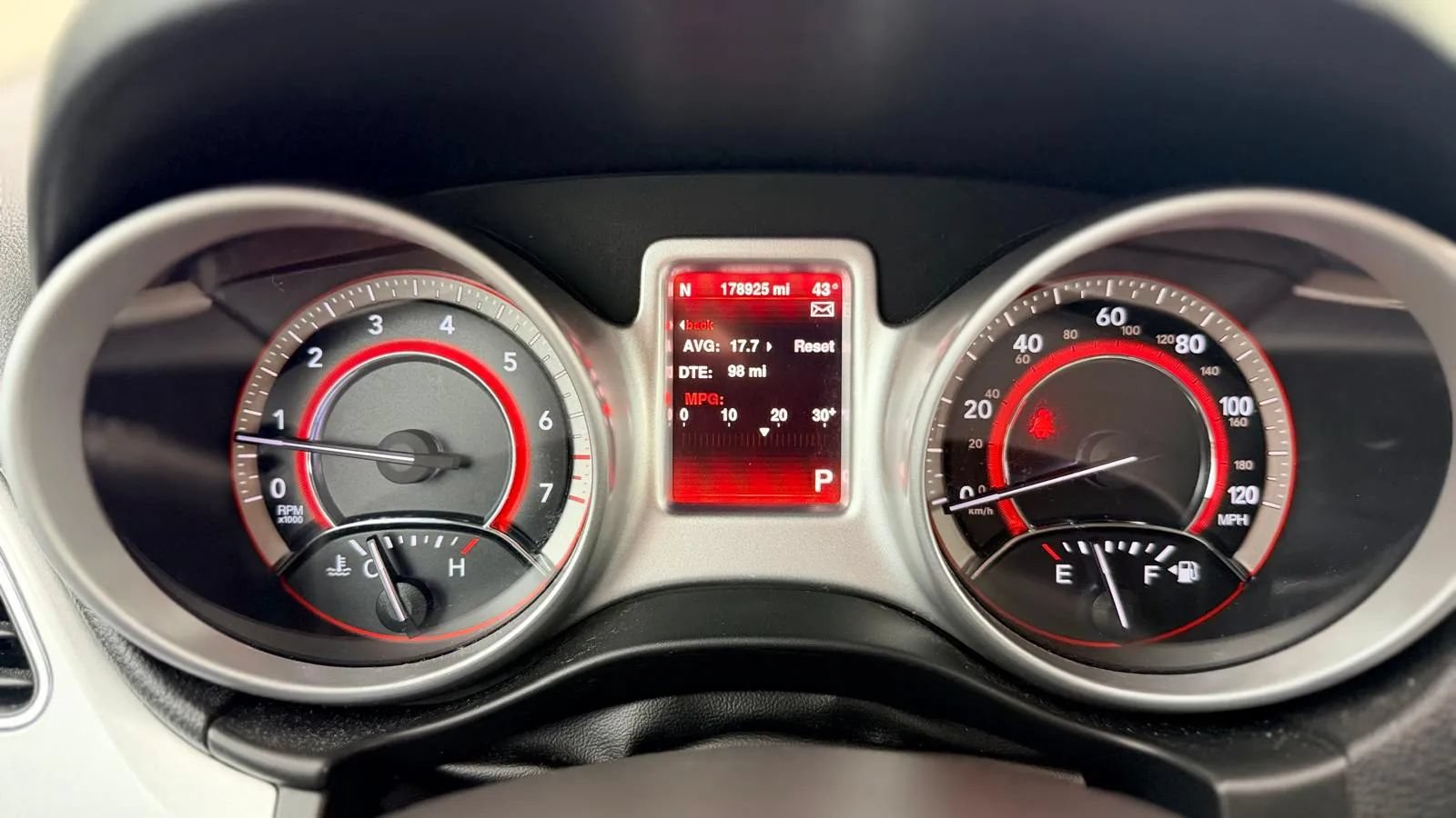 Used 2014 Dodge Journey SXT w/ Flexible Seating Group FWD image 13