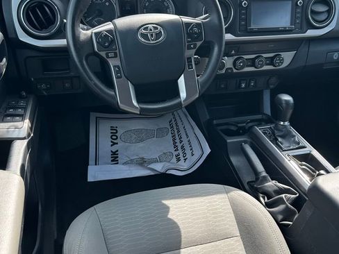 Used 2019 Toyota Tacoma SR5 image 5
