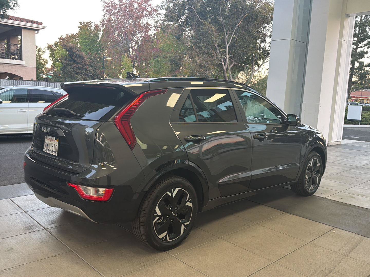 Used 2024 Kia Niro Wind FWD image 5