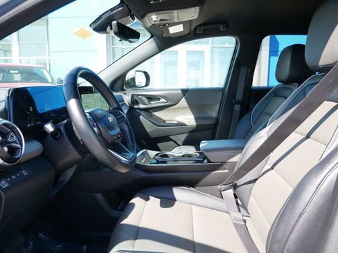 Used 2025 Chevrolet Equinox LT w/ Convenience Package II AWD/4WD image 7