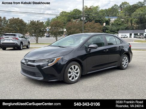 Used 2023 Toyota Corolla LE image 8