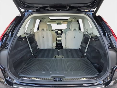 Used 2025 Volvo XC90 B6 Ultra w/ Protection Package Premier image 14