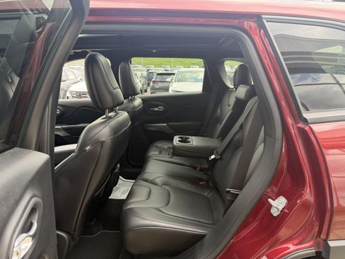 Used 2021 Jeep Cherokee Latitude Lux 80th Anniv w/ Quick Order Package 2YU 80th AWD/4WD image 34