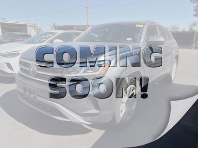 Used 2023 Volkswagen Atlas Cross Sport SE w/ Panoramic Sunroof Package