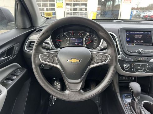 Used 2023 Chevrolet Equinox LS w/ LS Convenience Package image 12