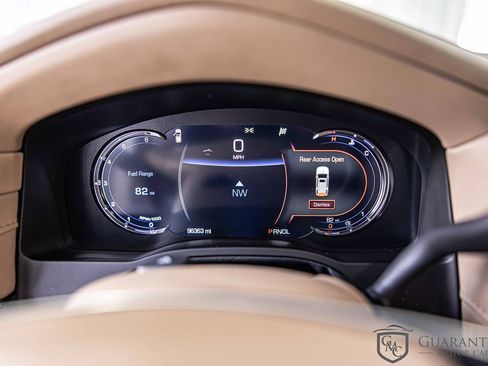 Used 2019 Cadillac Escalade ESV Platinum image 26