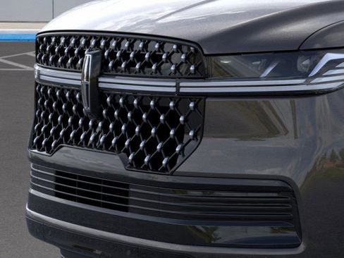 New 2025 Lincoln Navigator Black Label image 17