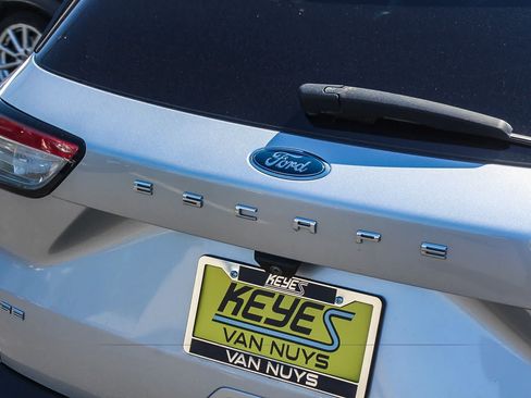 Used 2020 Ford Escape SE AWD/4WD image 9