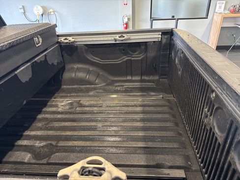 Used 2018 Nissan Titan Platinum Reserve image 9