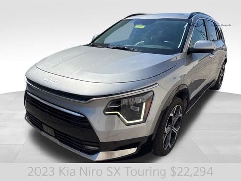 Certified 2023 Kia Niro SX Touring FWD image 4