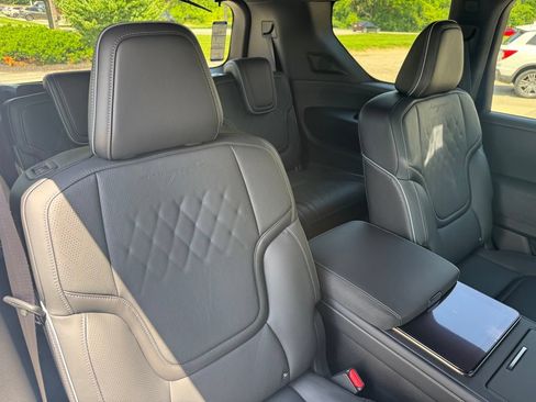 New 2026 INFINITI QX80 Autograph w/ Premium Cargo Package AWD/4WD image 29