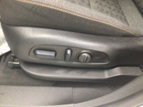 Used 2024 Chevrolet Equinox LT AWD/4WD image 19