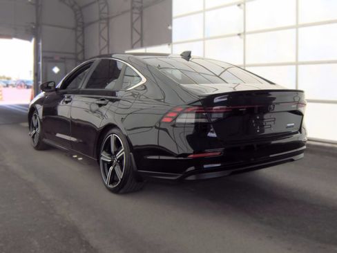 Used 2023 Honda Accord Sport image 6