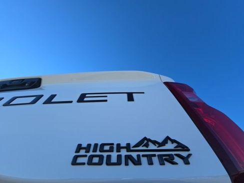 Used 2024 Chevrolet Silverado 3500 High Country w/ High Country Premium Package image 10