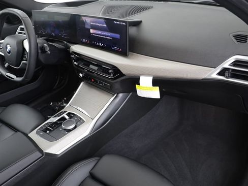 Certified 2025 BMW 330i xDrive Sedan AWD/4WD image 19