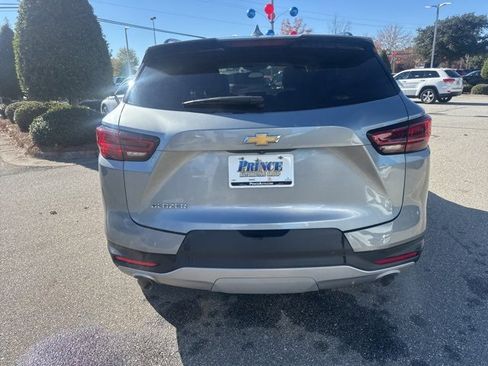 Used 2024 Chevrolet Blazer LT image 4