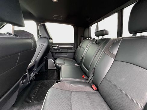 Used 2026 RAM 5500 4x4 Crew Cab w/ Laramie Trim Package image 15