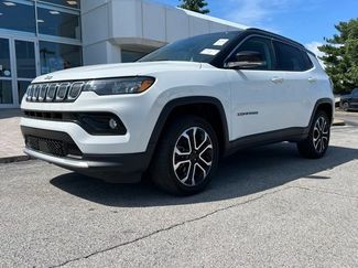 Certified 2022 Jeep Compass Limited image 1