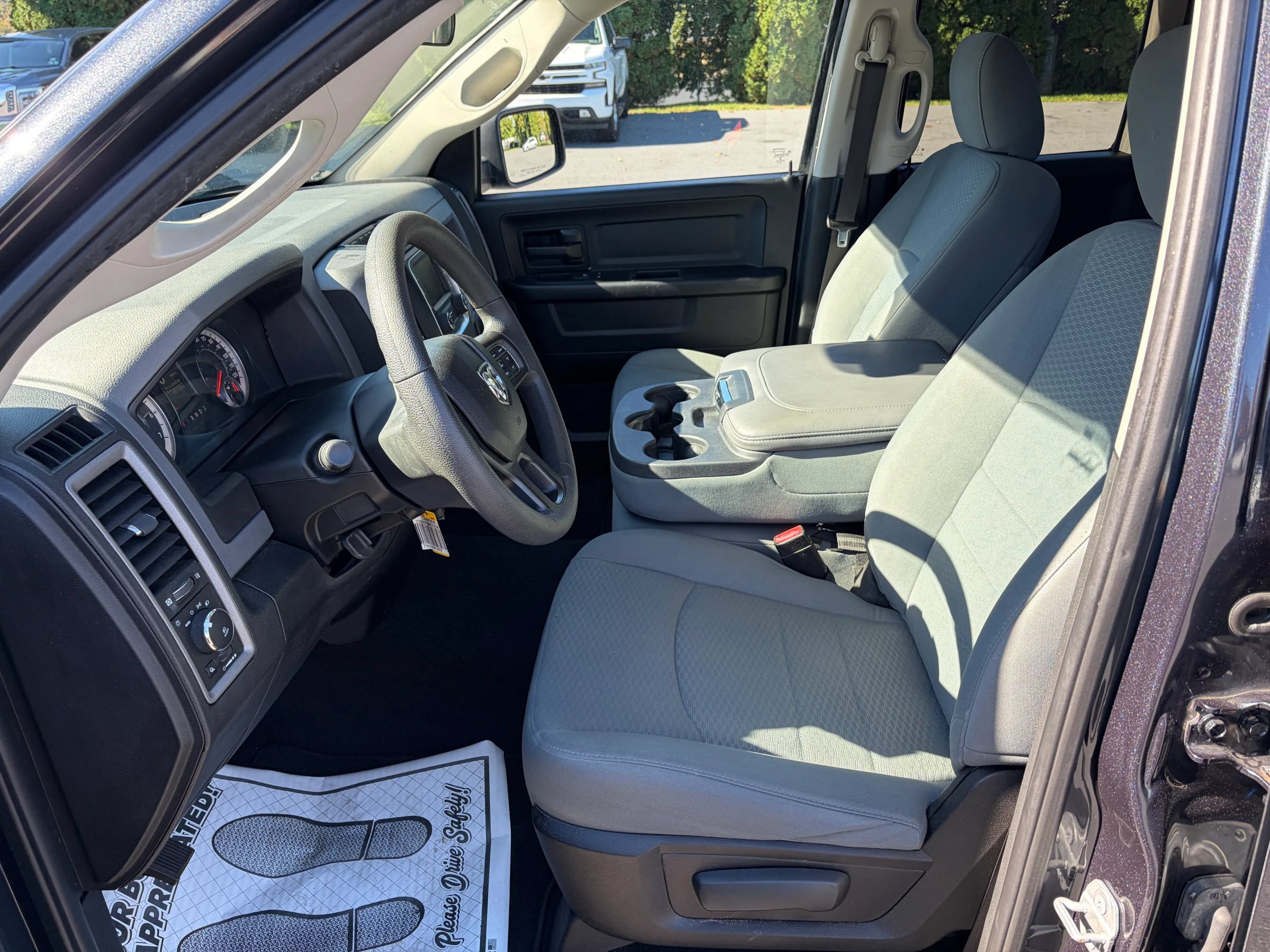 Used 2019 RAM 1500 Classic Tradesman AWD/4WD image 13