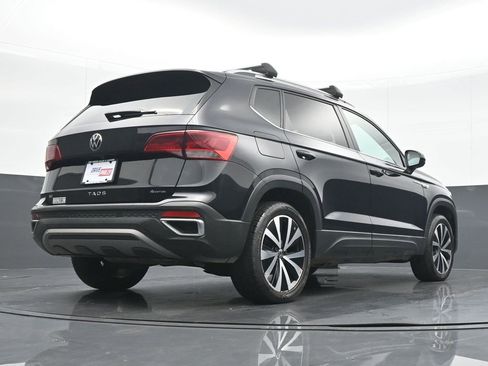 Used 2022 Volkswagen Taos SE image 21