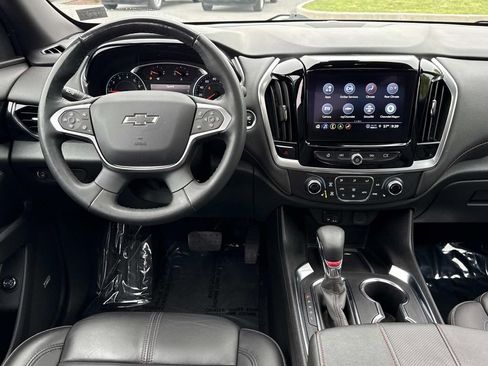 Used 2023 Chevrolet Traverse RS AWD/4WD image 3