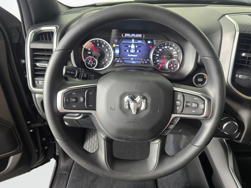New 2026 RAM 1500 Express AWD/4WD image 24