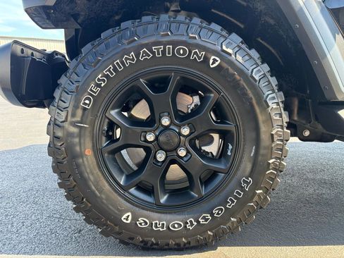 Used 2023 Jeep Wrangler Sport AWD/4WD image 36