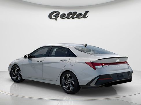 New 2026 Hyundai Elantra SEL Sport Premium FWD image 5