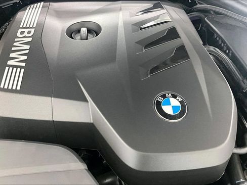 New 2025 BMW 330i Sedan RWD image 28