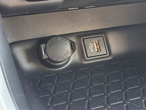 Certified 2025 Toyota RAV4 XLE AWD/4WD image 11