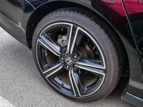 Used 2024 Honda Accord Sport image 7
