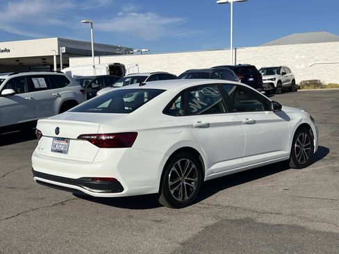 Certified 2024 Volkswagen Jetta Sport image 23