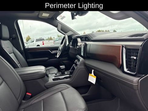 Certified 2025 GMC Sierra 1500 Denali w/ Denali Reserve Package AWD/4WD image 26