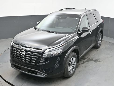New 2026 Nissan Pathfinder SL FWD image 33
