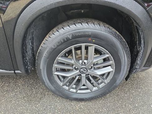 Used 2023 Nissan Rogue S image 12