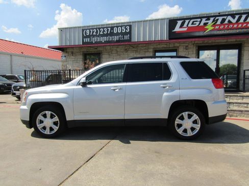 Used 2017 GMC Terrain SLE w/ Technology Package AWD/4WD image 2